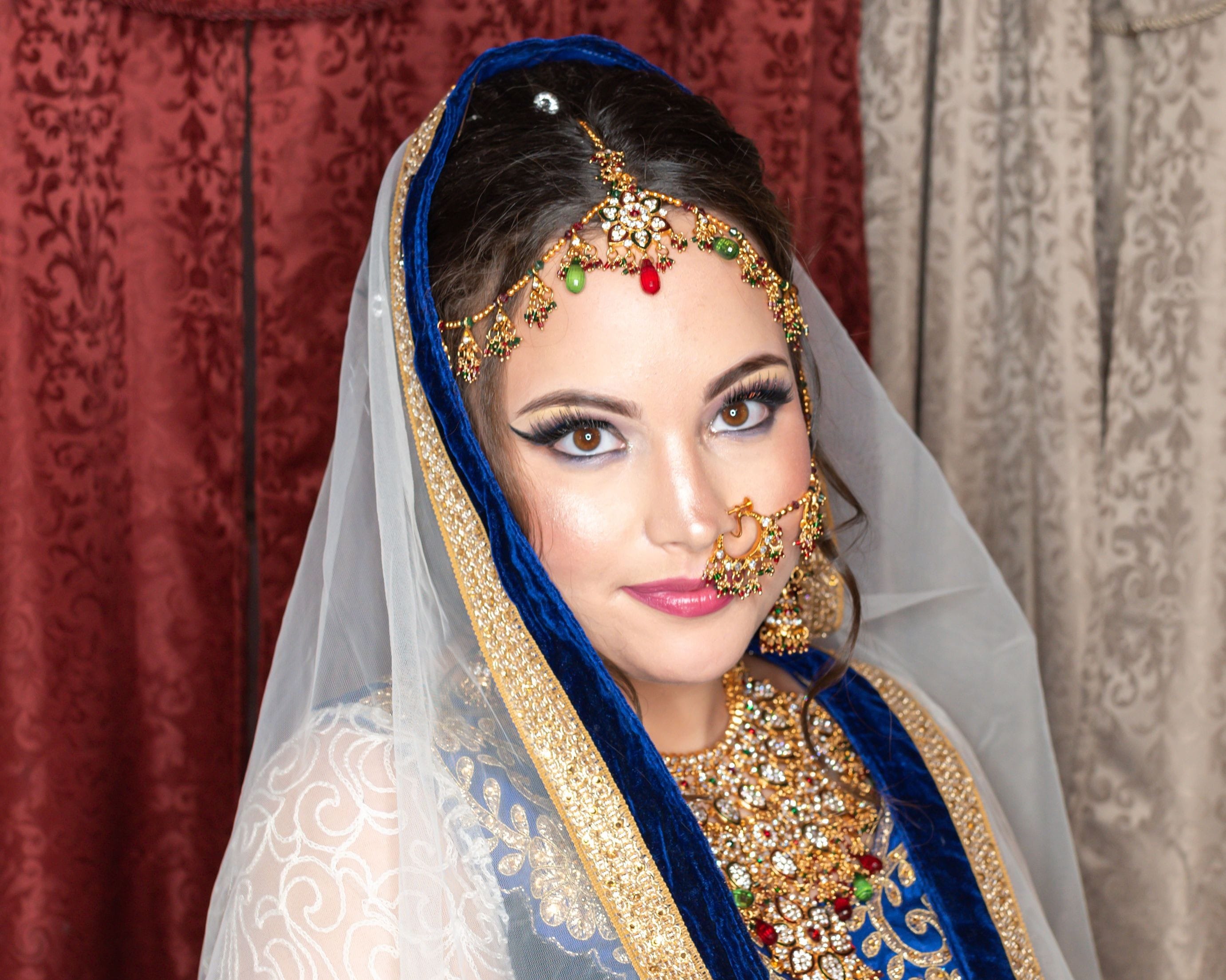 Top reviewd Indian Bridal Make-up Artist, Bridal hair stylist & Bridal Henna Artist  in Virginia / DC / MD ,(www.shruti-salon.com)