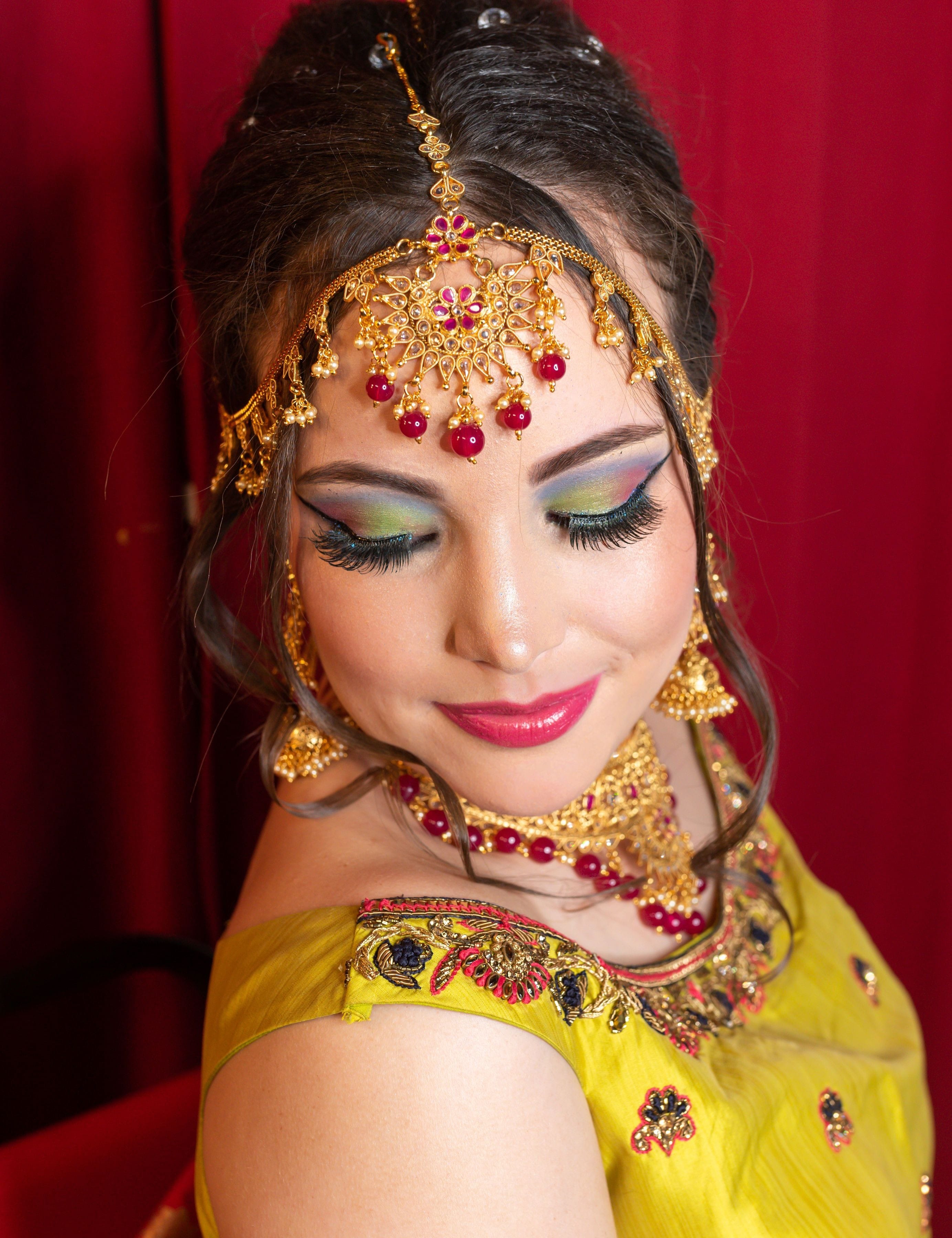 Top reviewd Indian Bridal Make-up Artist, Bridal hair stylist & Bridal Henna Artist  in Virginia / DC / MD ,(www.shruti-salon.com)