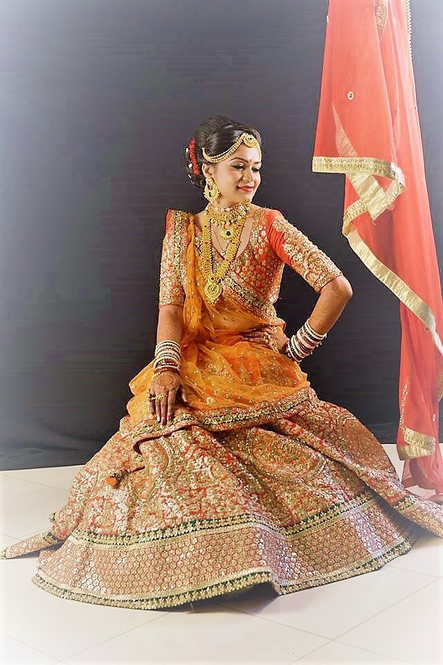 Top reviewd Indian Bridal Make-up Artist, Bridal hair stylist & Bridal Henna Artist  in Virginia / DC / MD ,(www.shruti-salon.com)