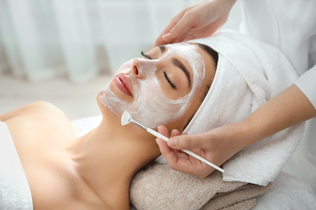 Indian Beauty salon for Facial & skin care from Shruti's Salon , shehnaz gold facail . pearl , dimond facials , Anti aging Facial , Skin care in Aldie , ashburn